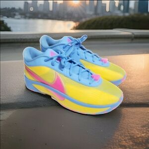 New Nike Giannis Freaky 6 x Candy Funhouse HF1820 700 Men’s Size 12 Comfortable